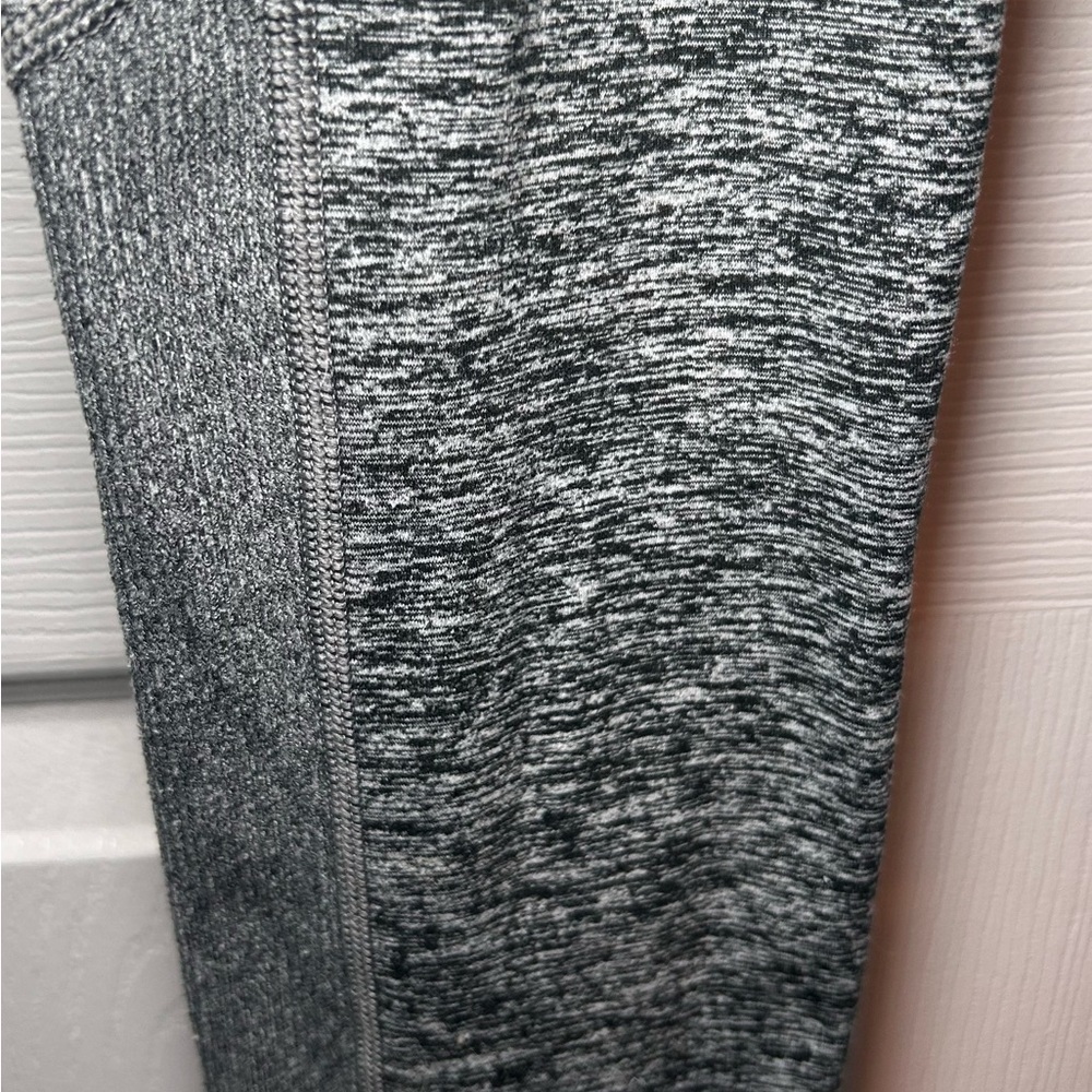 ATHLETA Exhale Heel Tight- Heathered Grey/ Size Small - Picture 5 of 8